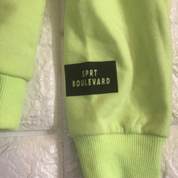 🎾🎾🎾H&M Girls Pull Over Sweat Shirt - Picture 3 of 4